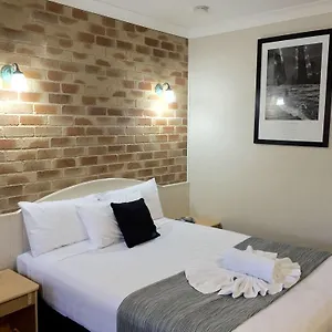 Country Gardens Motor Australia